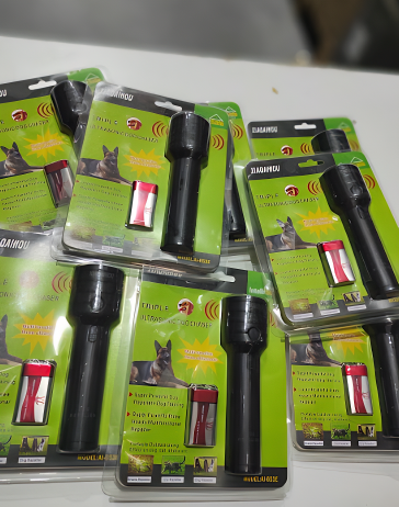 Dispositivo de control ultrasónico antiladridos para mascotas